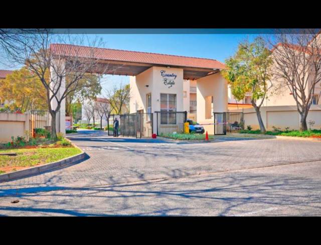 2 BEDROOM APARTMENT FOR SALE IN COUNTRY VIEW